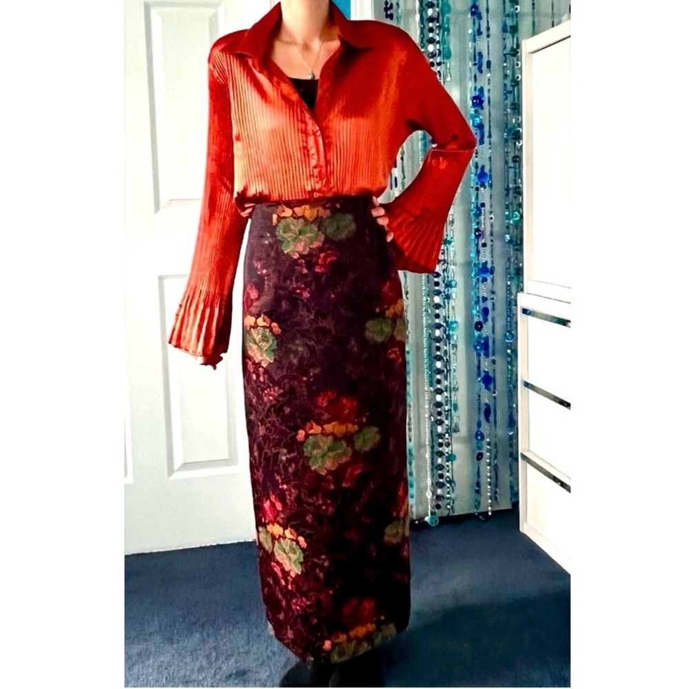 Vintage  Floral Brocade Tapestry Pencil Maxi Skirt – Red, Gold by April Cornell - Picture 3 of 16